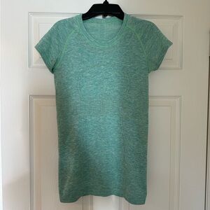Lululemon Swiftly Short Sleeve Shirt